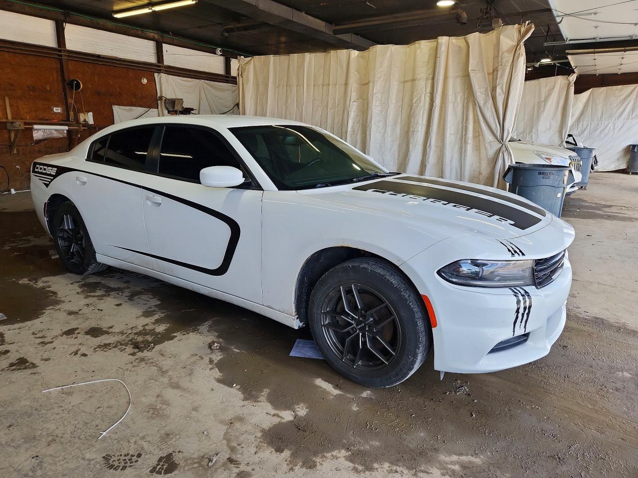 2016 Dodge Charger Sxt - zdjęcie 4