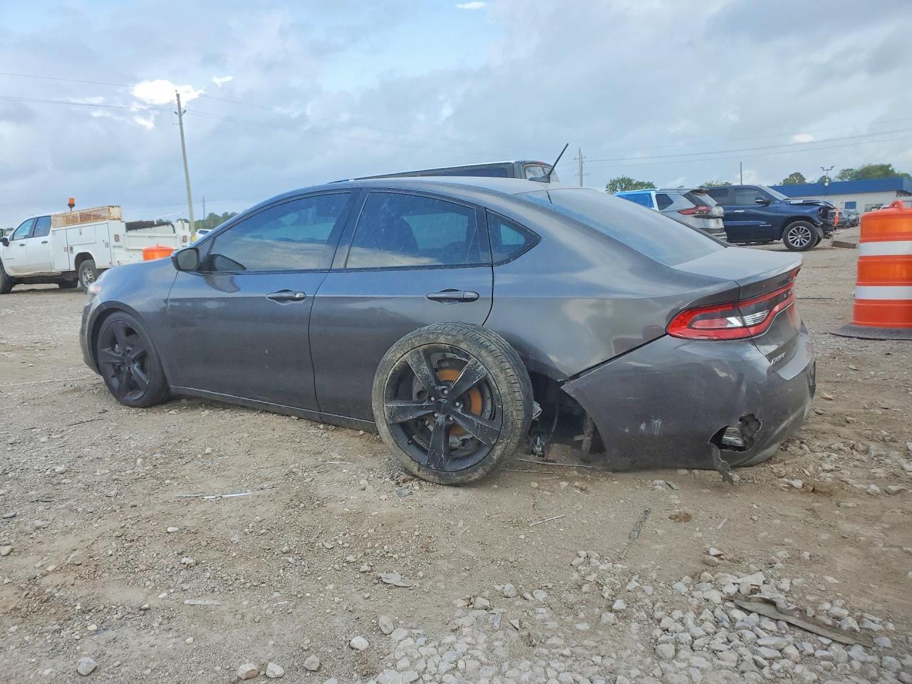 2016 Dodge Dart Sxt - zdjęcie 2