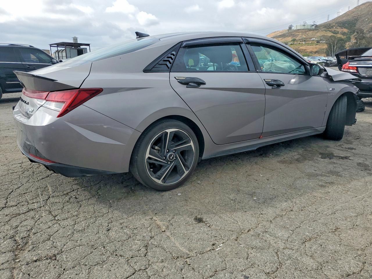 2023 Hyundai Elantra N Line - zdjęcie 3