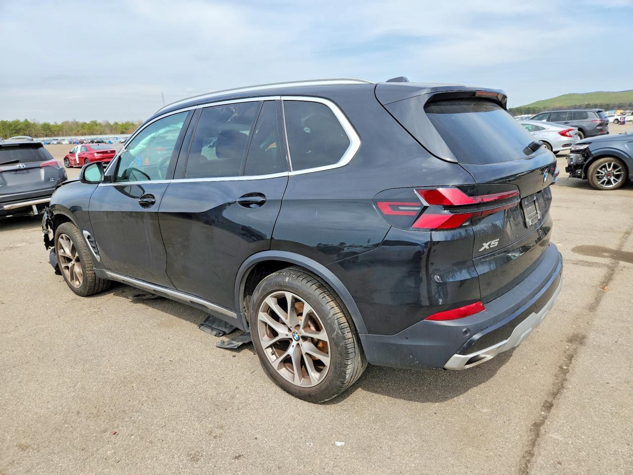 2025 BMW X5 xDrive40I - zdjęcie 2