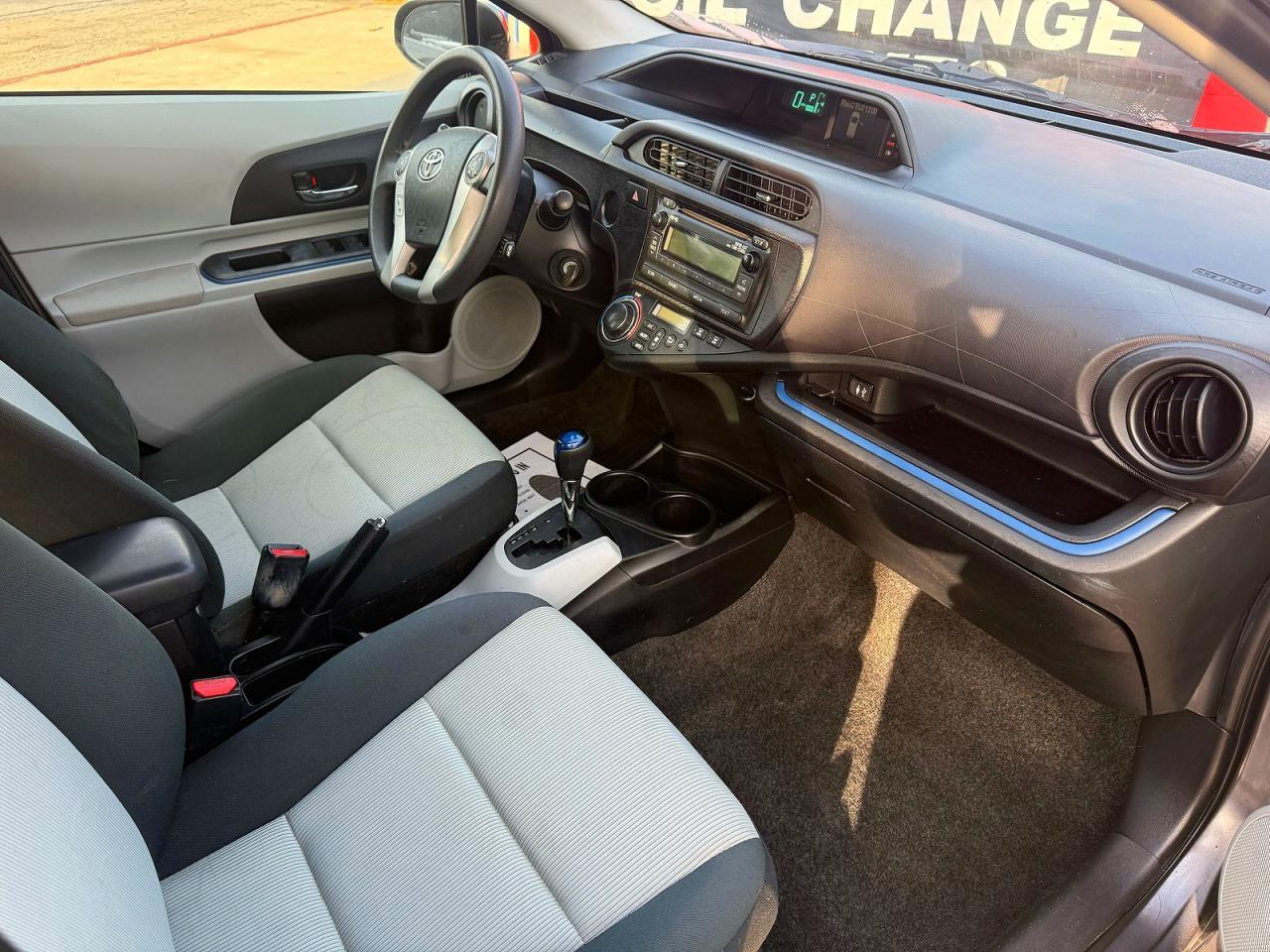2013 Toyota Prius C Two - zdjęcie 5