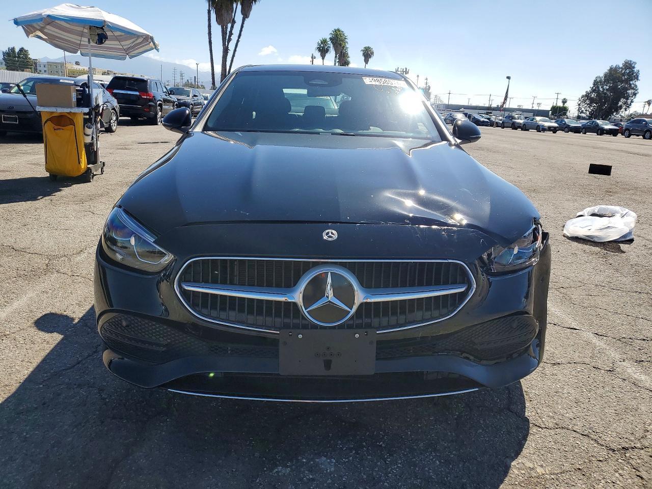 2025 Mercedes-Benz C 300 - zdjęcie 5