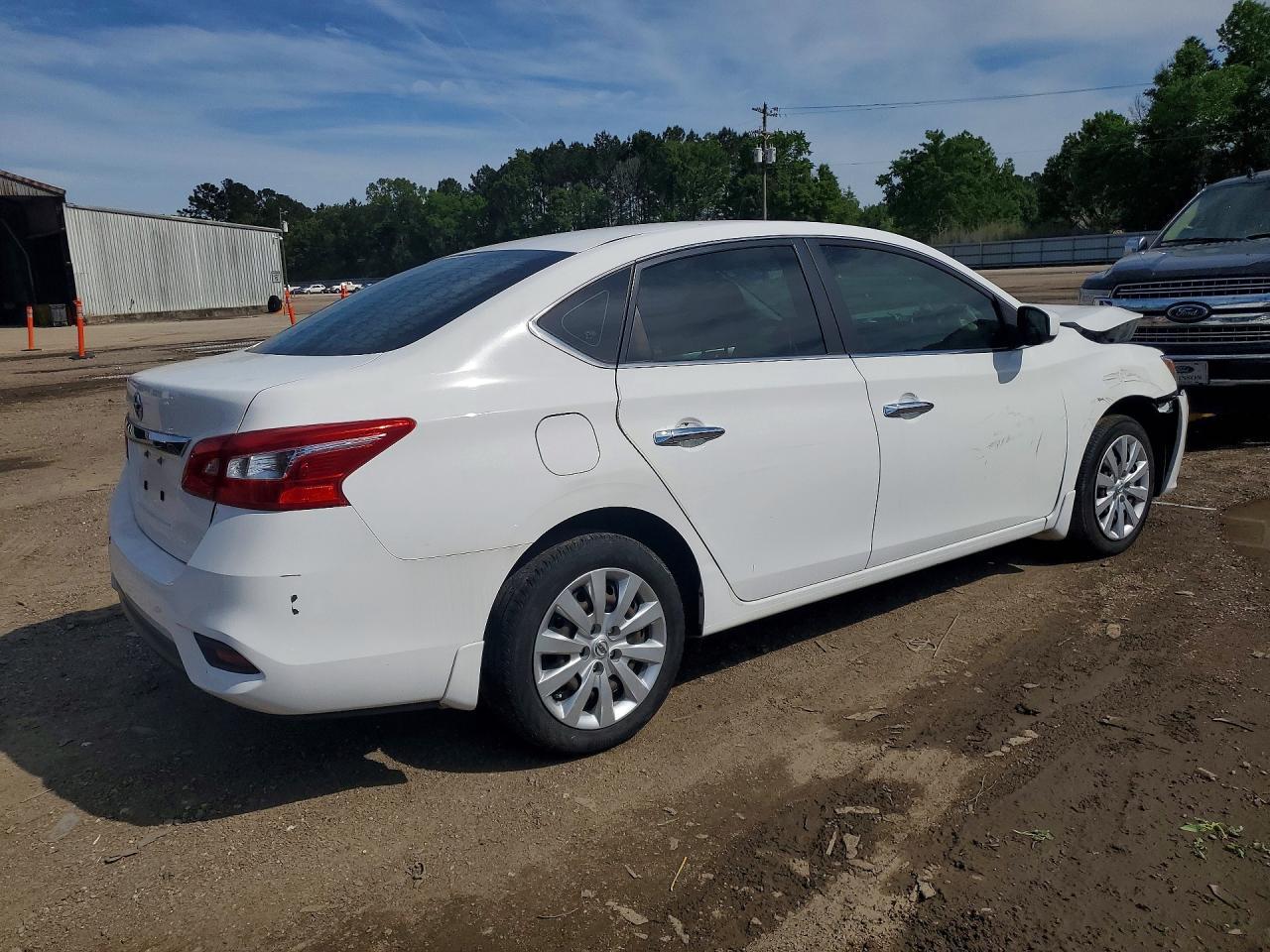 2019 Nissan Sentra S - zdjęcie 3