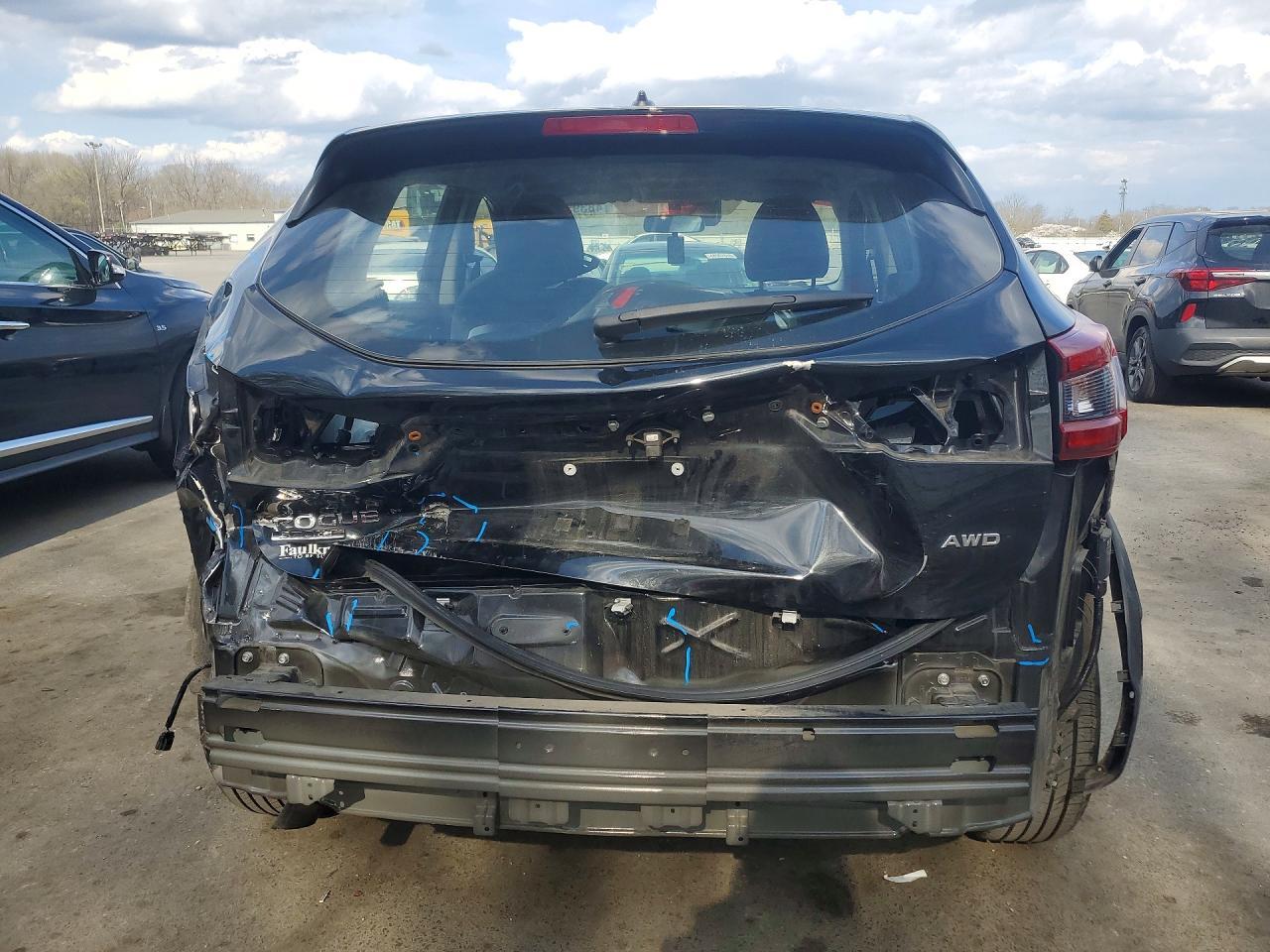 2020 Nissan Rogue Sport S - zdjęcie 6