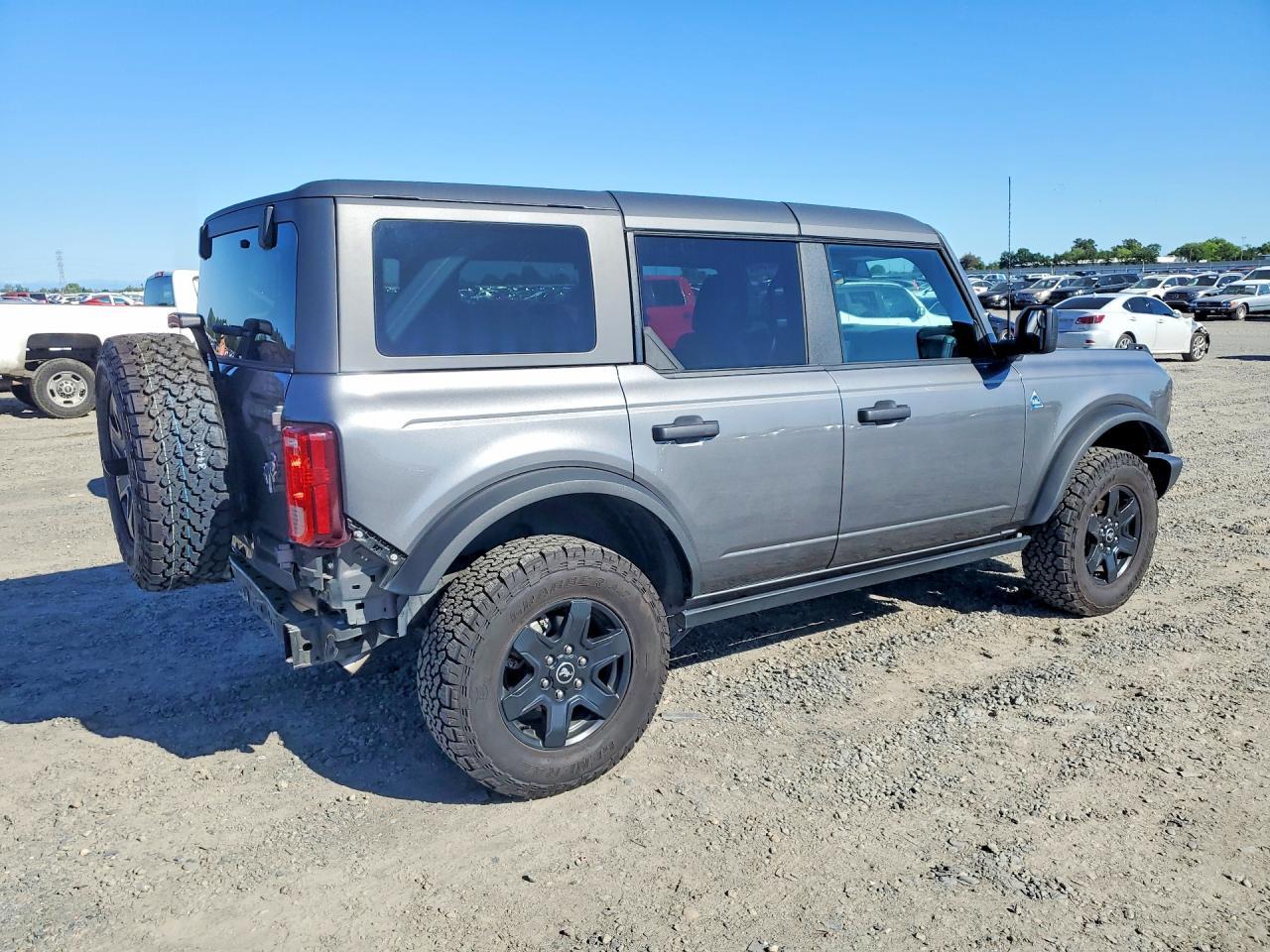 2024 Ford Bronco Black Diamond - zdjęcie 3
