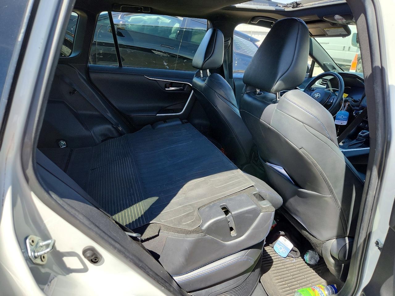 2021 Toyota Rav4 Xse - zdjęcie 10