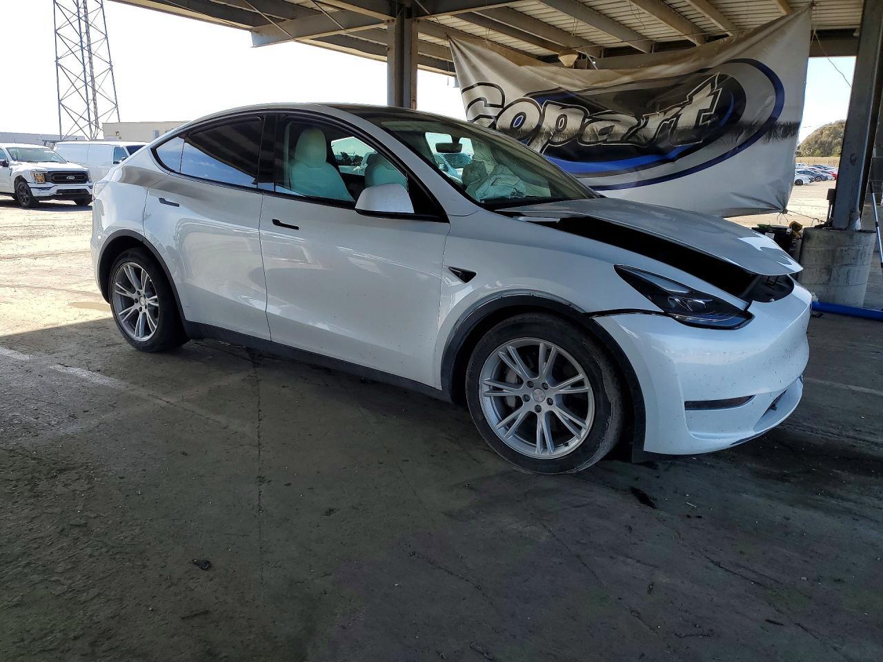 2023 Tesla Model Y - zdjęcie 4