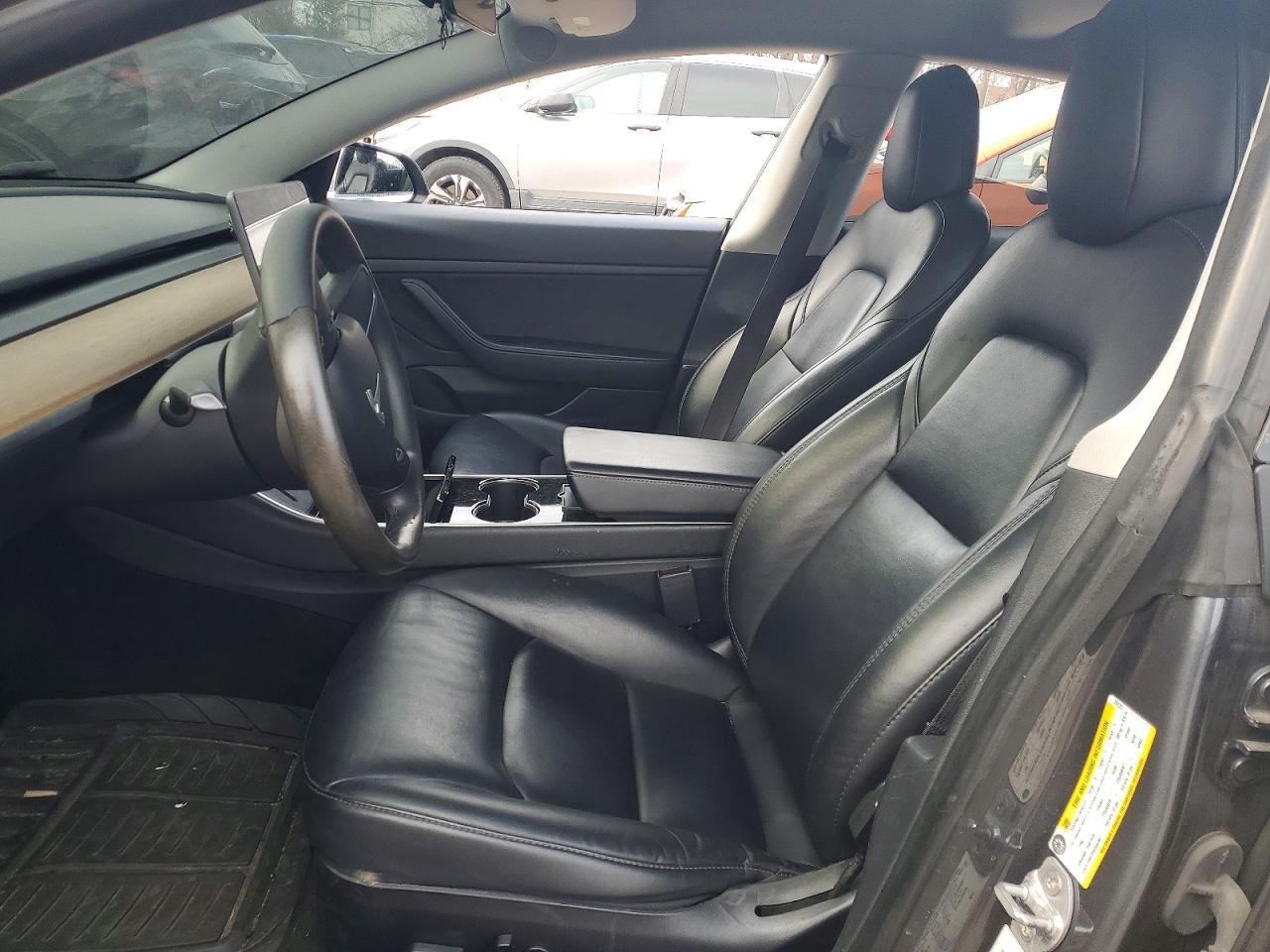 2020 Tesla Model 3 - zdjęcie 7