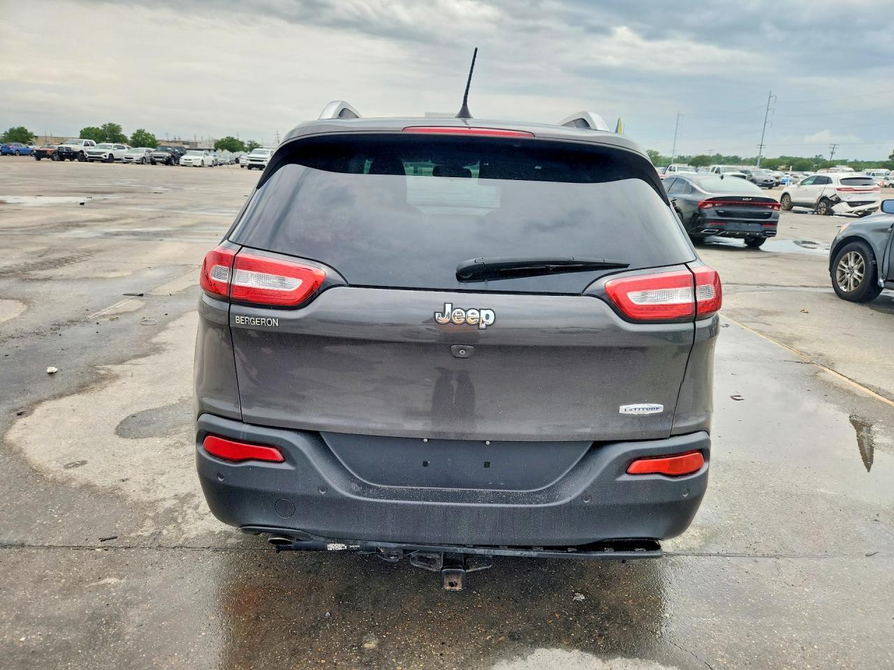 2017 Jeep Cherokee Latitude - zdjęcie 6