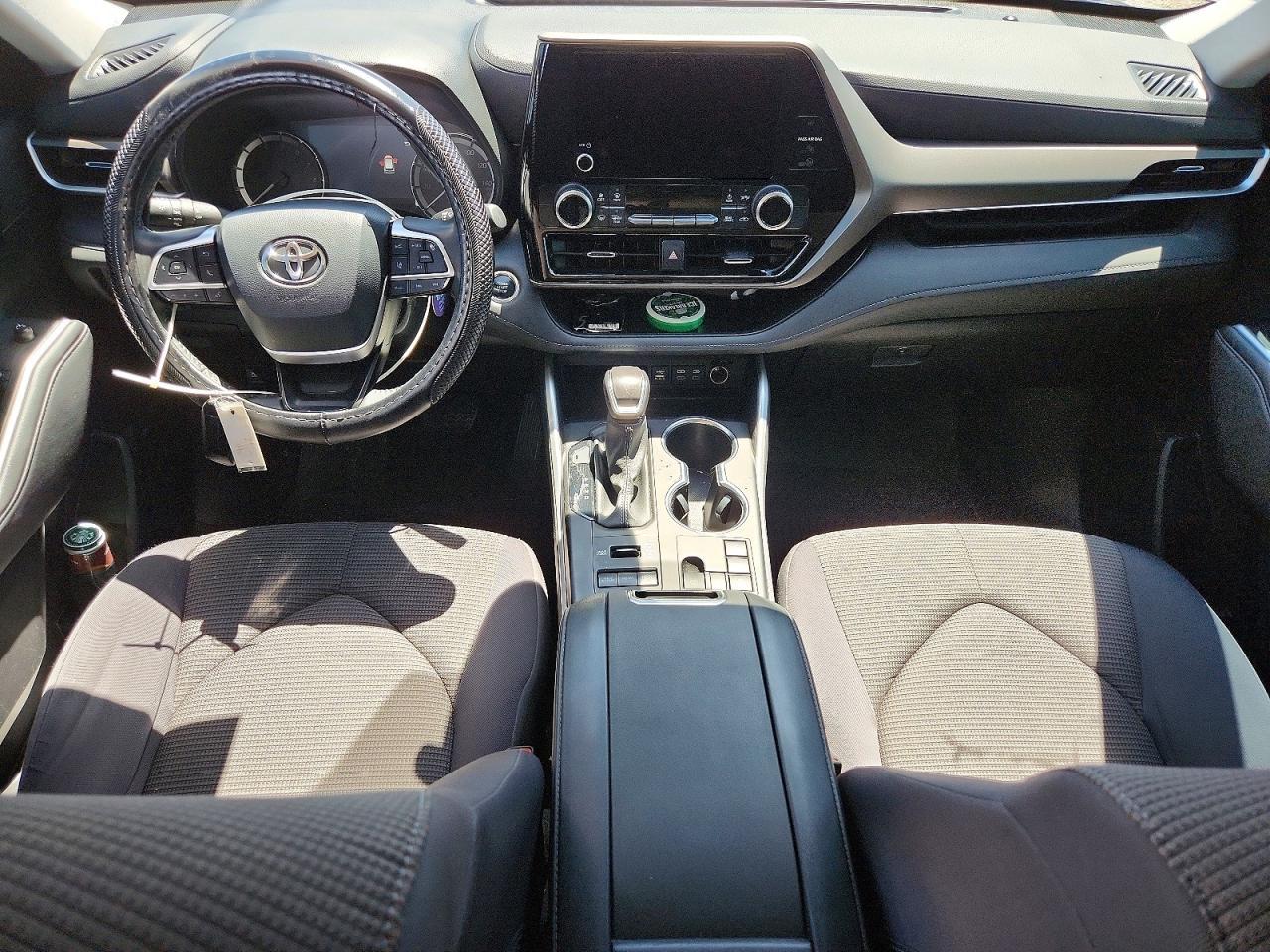 2024 Toyota Highlander Le - zdjęcie 8