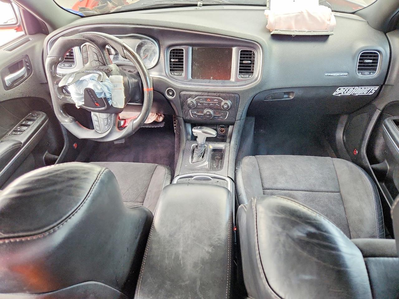 2016 Dodge Charger R - zdjęcie 8