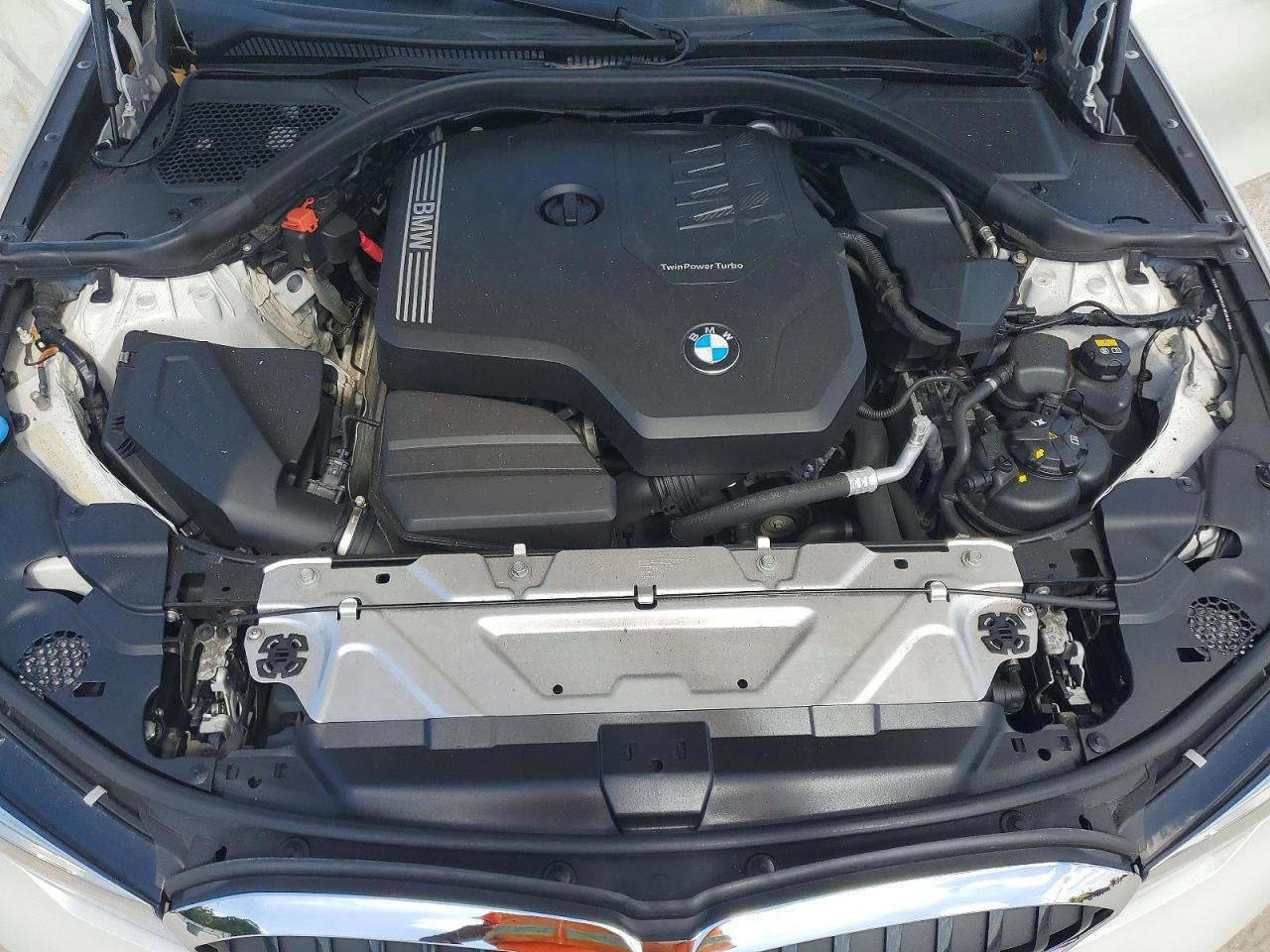 2019 BMW 330Xi - zdjęcie 11