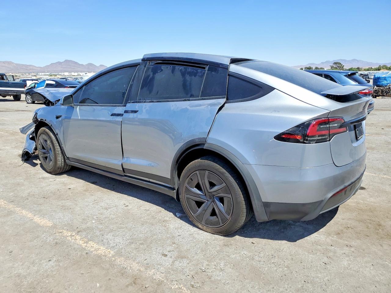 2026 Tesla Model X - zdjęcie 2
