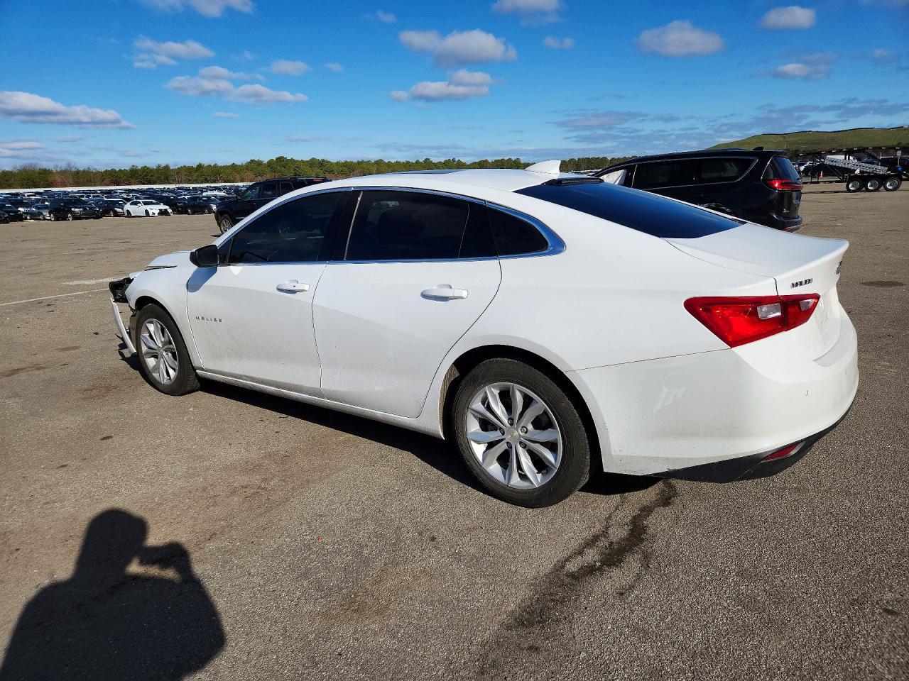 2024 Chevrolet Malibu Lt - zdjęcie 2