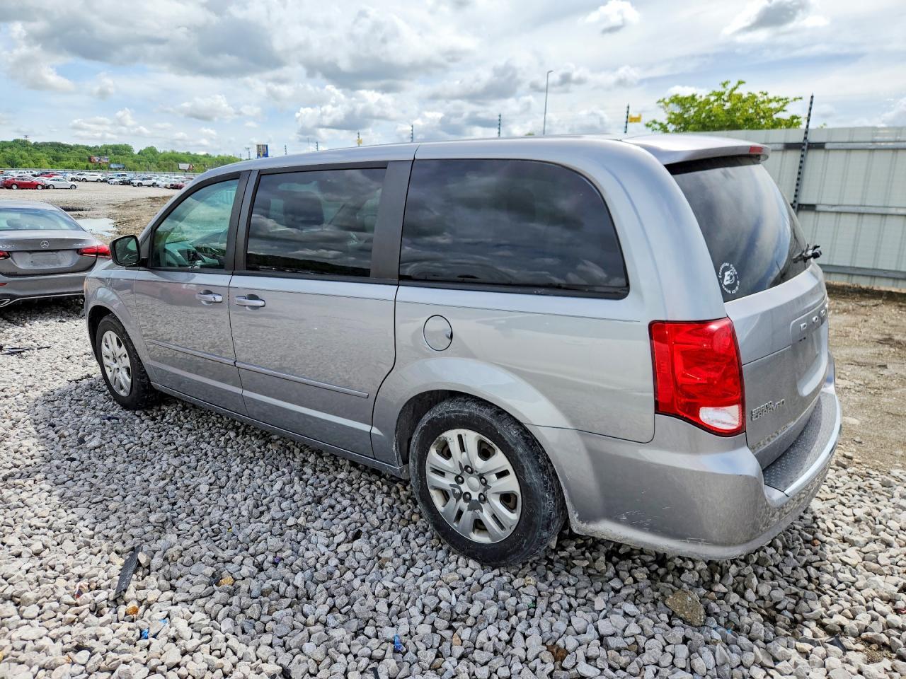 2016 Dodge Grand Caravan Se - zdjęcie 2