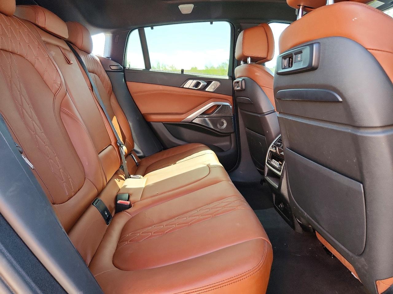 2022 BMW X6 M50I - zdjęcie 11