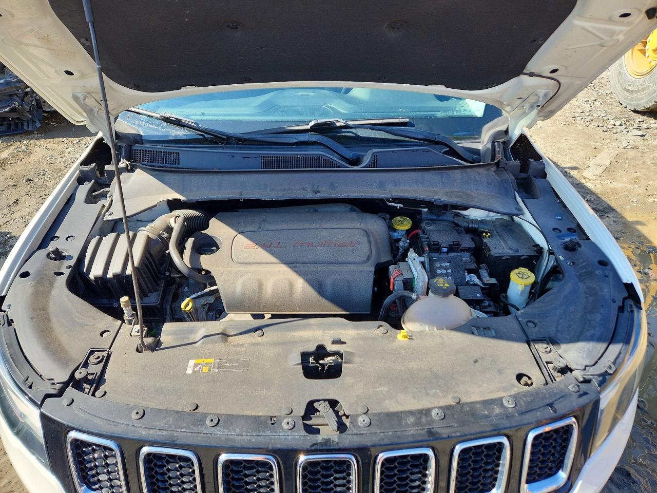 2018 Jeep Compass Latitude - zdjęcie 11