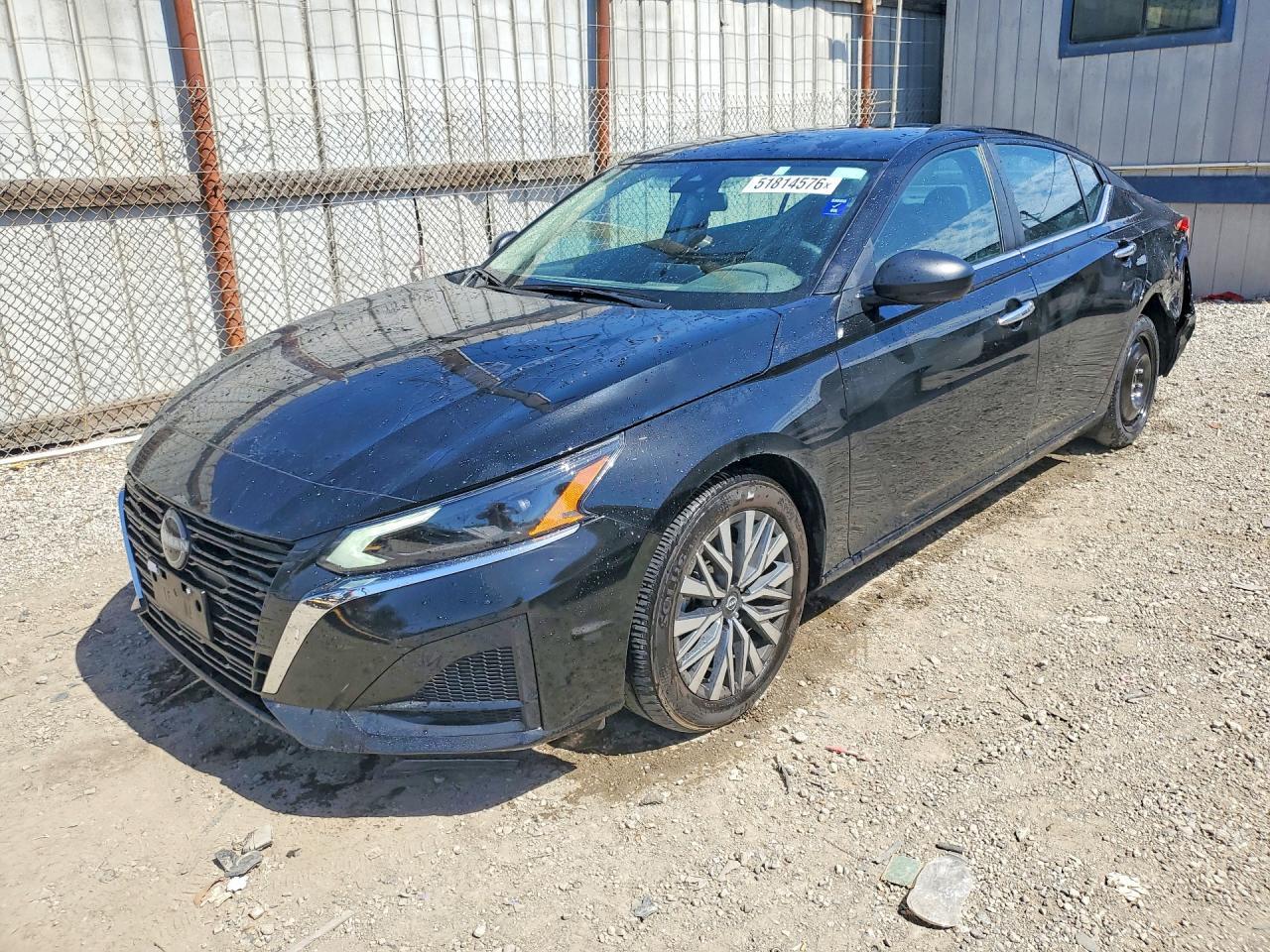 2025 Nissan Altima Sv - zdjęcie główne