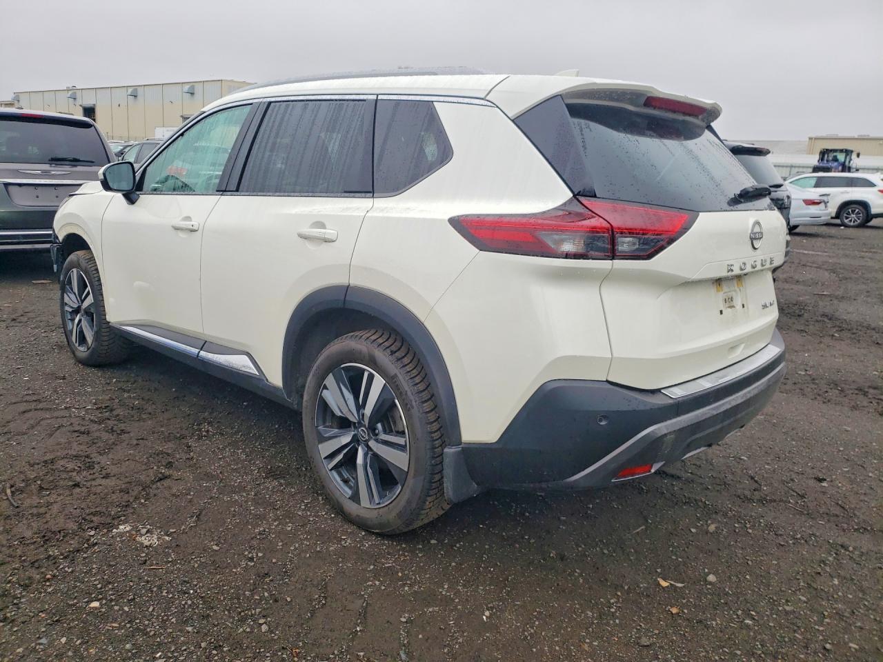 2023 Nissan Rogue Sl - zdjęcie 2