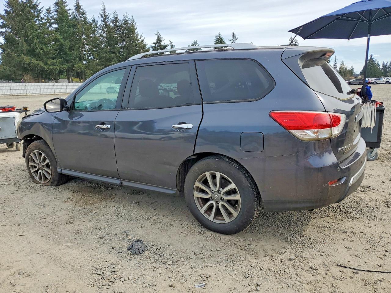 2013 Nissan Pathfinder S - zdjęcie 2