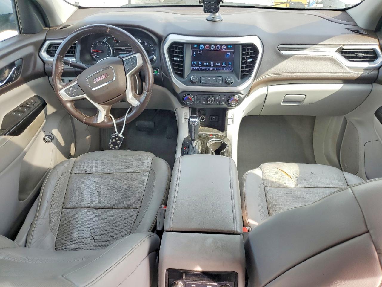 2018 GMC Acadia - zdjęcie 8