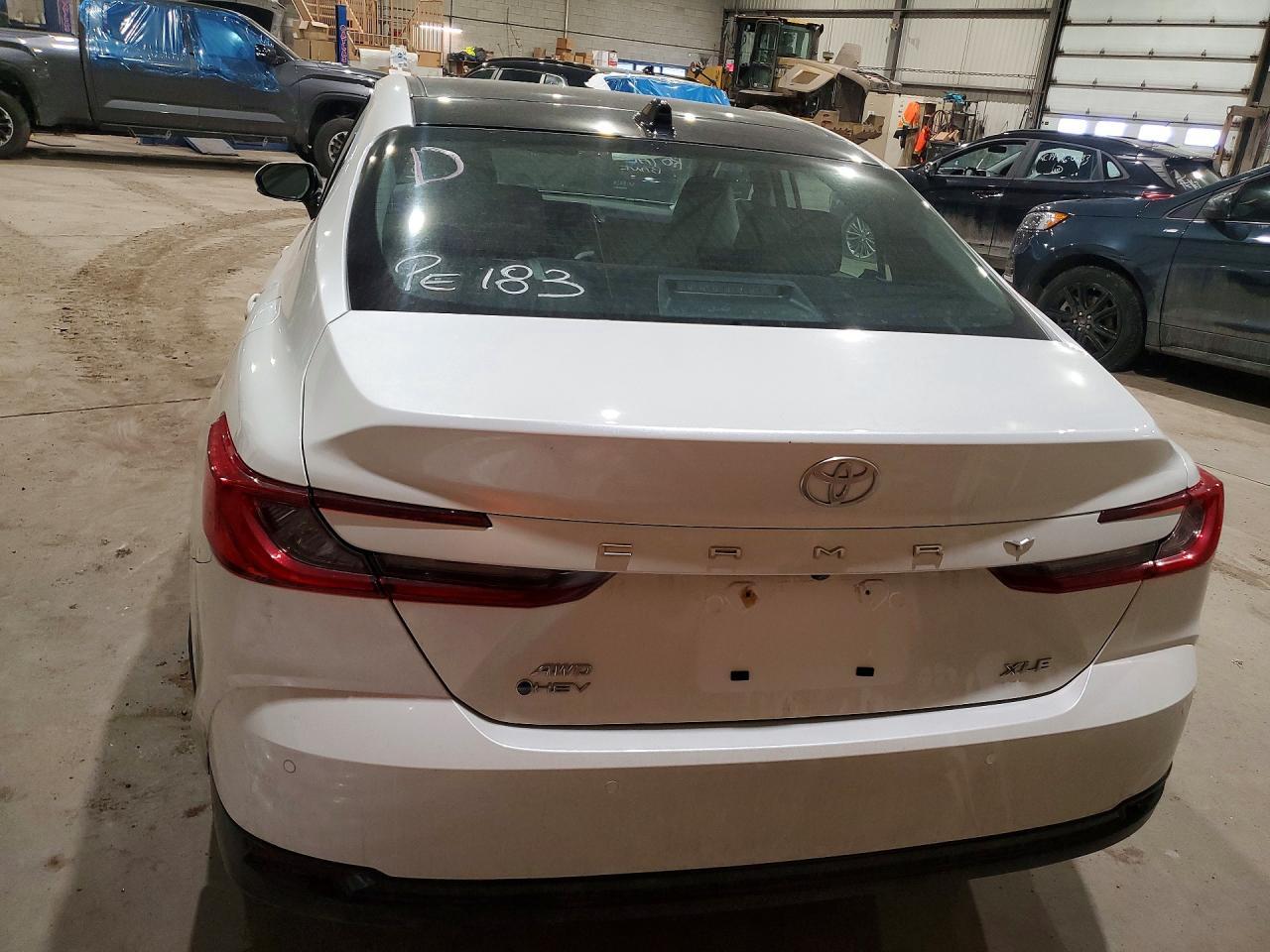2025 Toyota Camry Le - zdjęcie 6