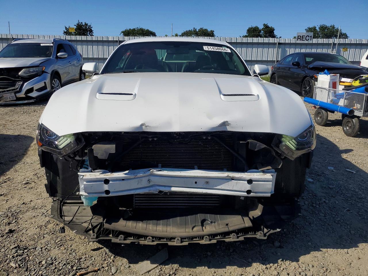 2019 Ford Mustang - zdjęcie 5