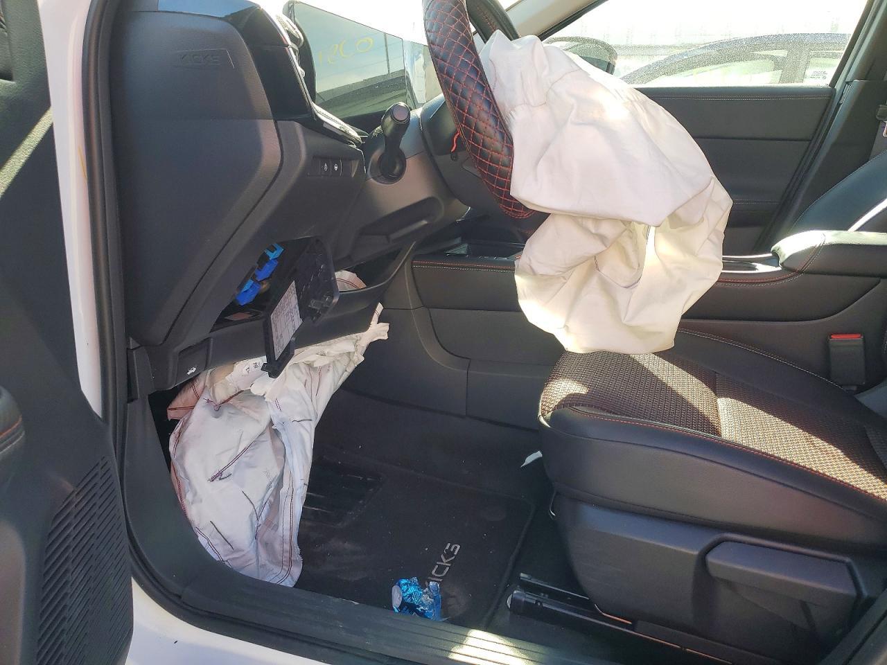 2025 Nissan Kicks Sr - zdjęcie 7