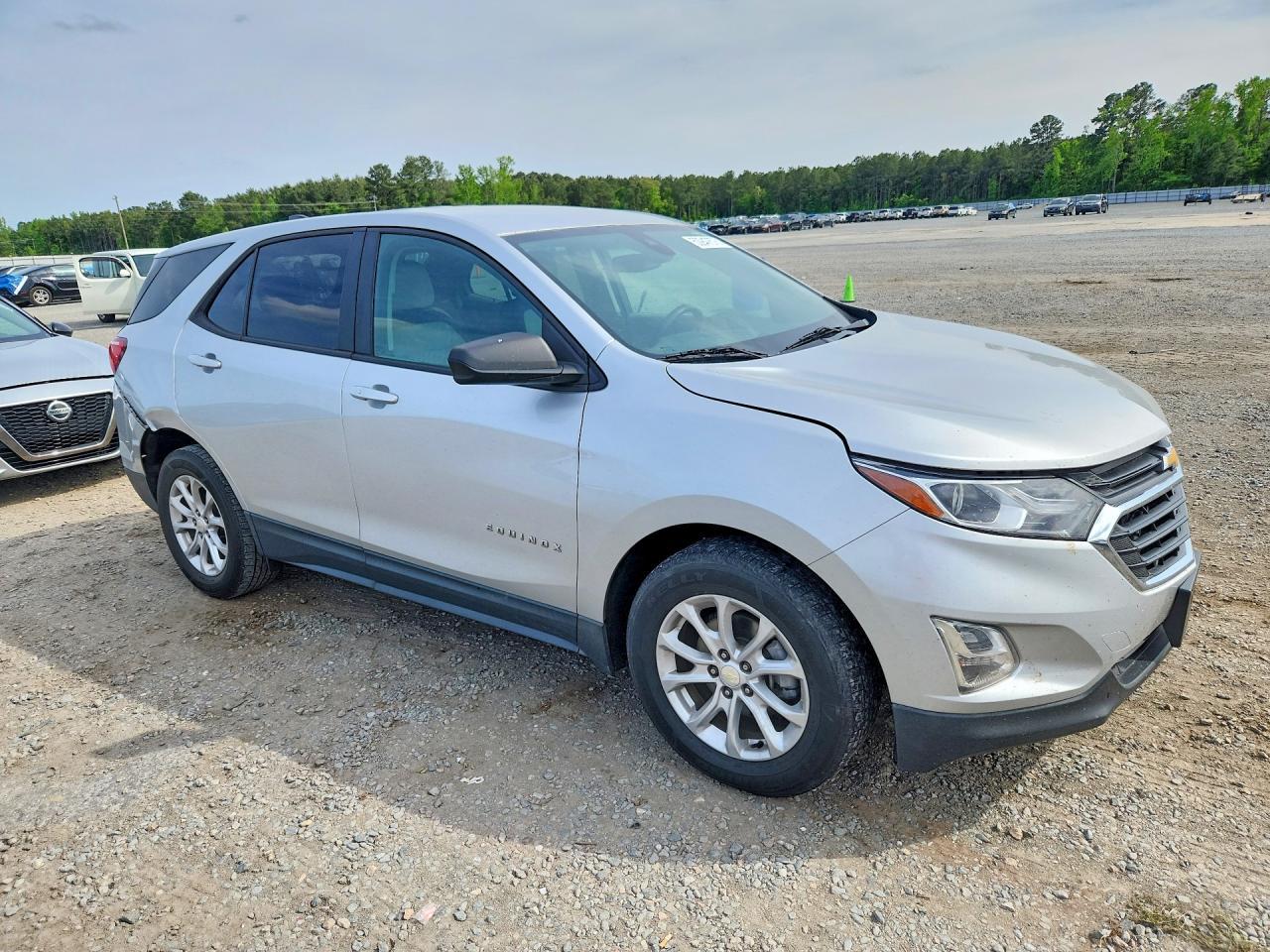 2020 Chevrolet Equinox Ls - zdjęcie 4