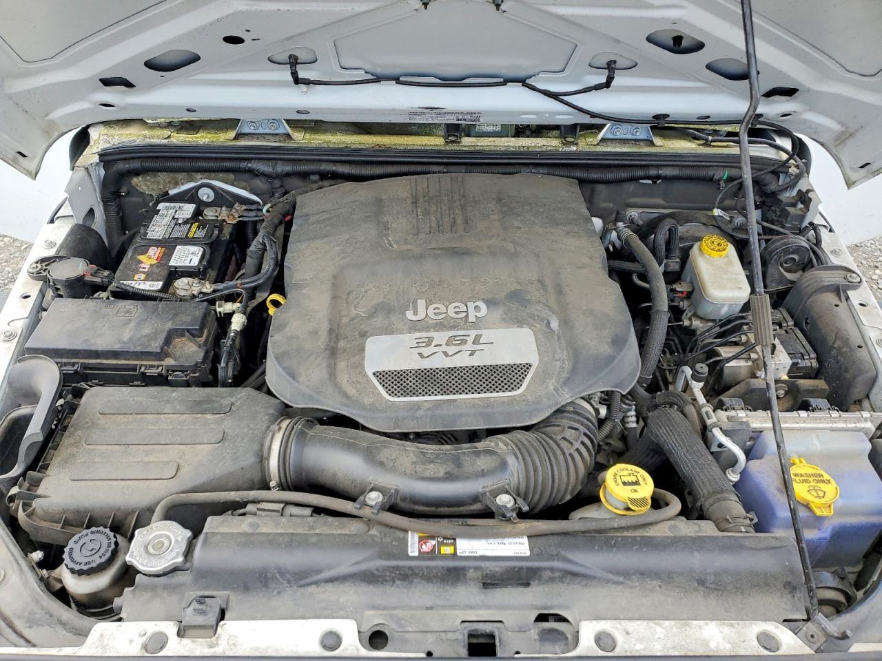 2013 Jeep Wrangler Unlimited Sport - zdjęcie 12