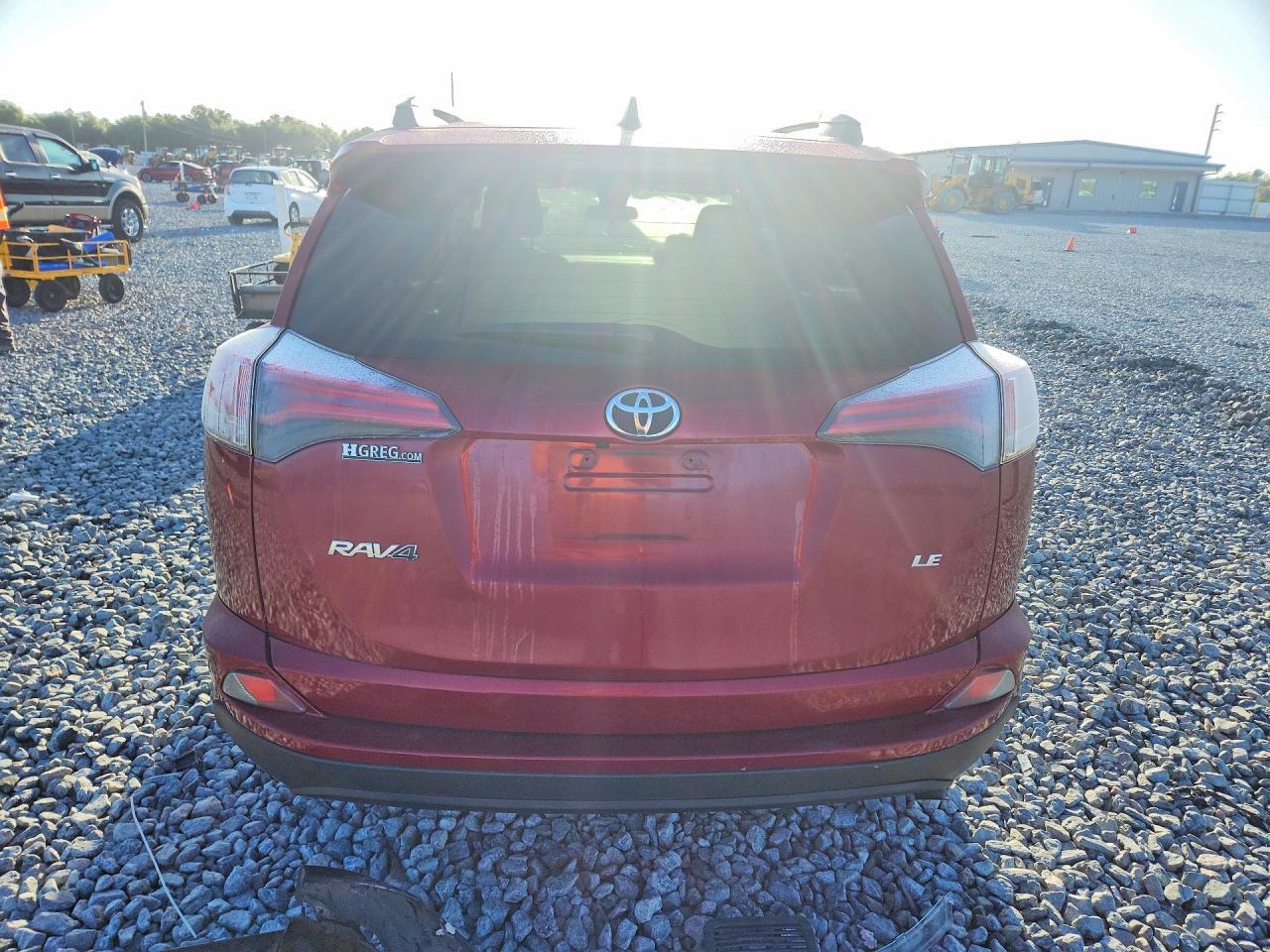 2018 Toyota Rav4 Le - zdjęcie 6