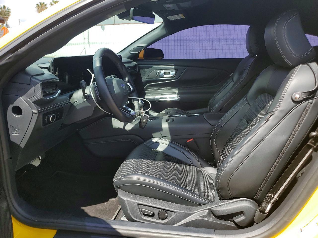 2024 Ford Mustang Gt - zdjęcie 7