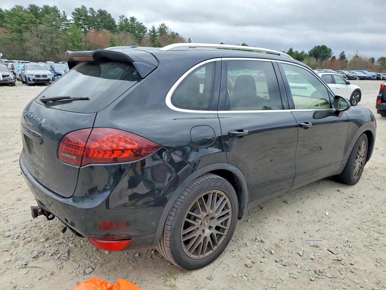 2014 Porsche Cayenne - zdjęcie 3