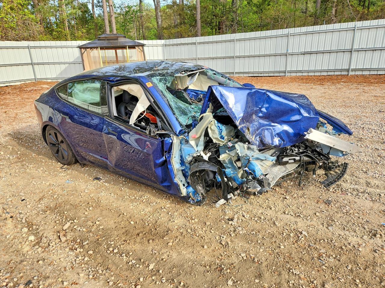 2025 Tesla Model 3 - zdjęcie 4