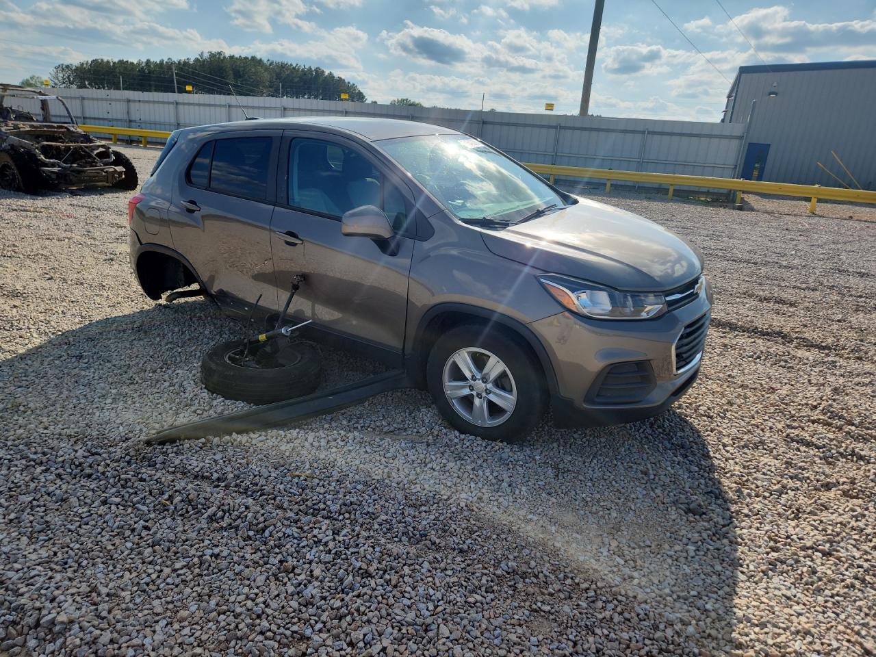 2022 Chevrolet Trax Ls - zdjęcie 4