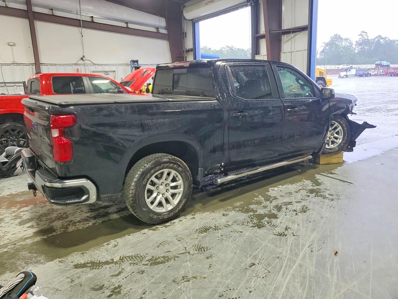 2020 Chevrolet Silverado K1500 Lt - zdjęcie 3