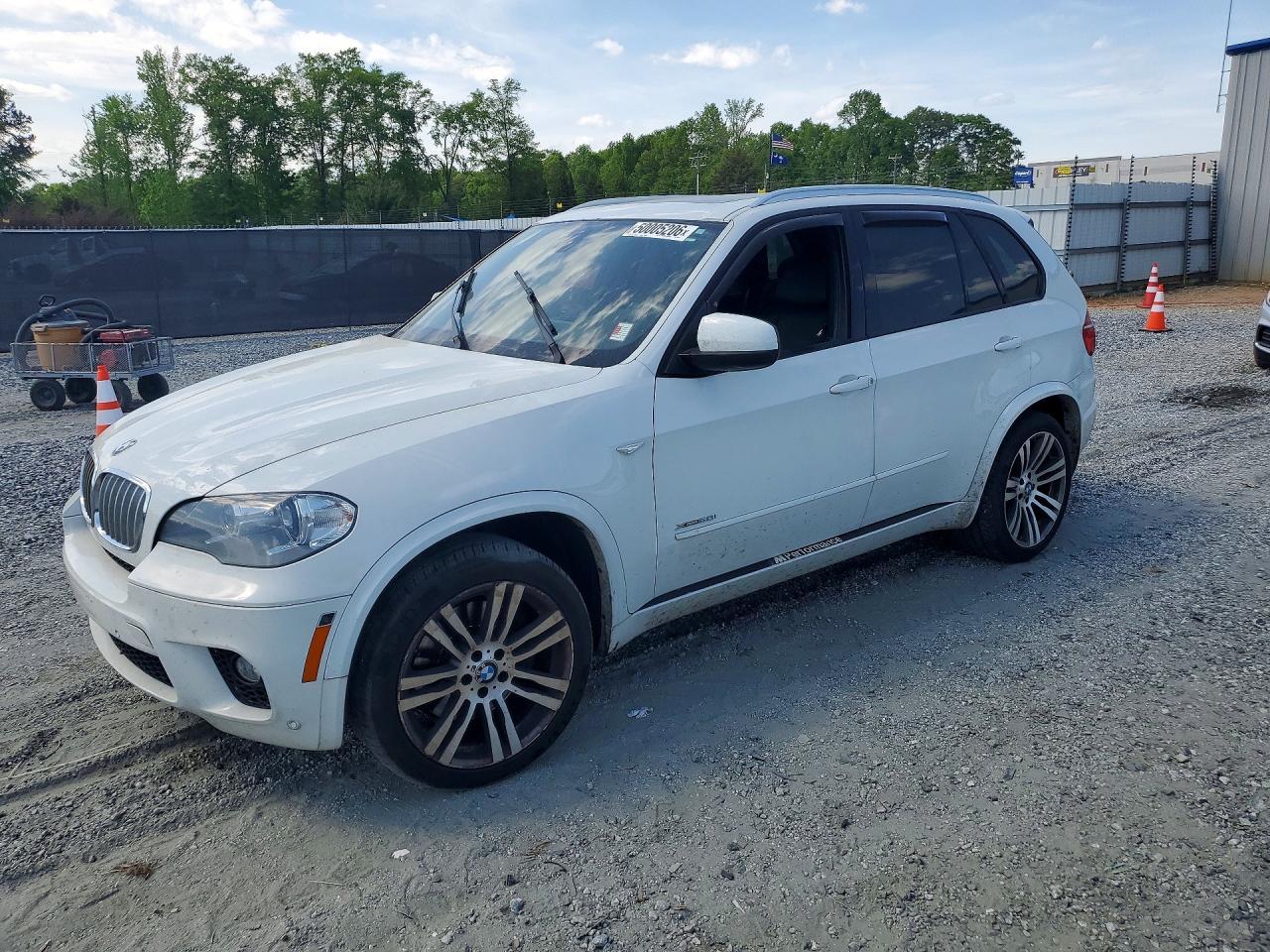 2013 BMW X5 xDrive50I - zdjęcie główne