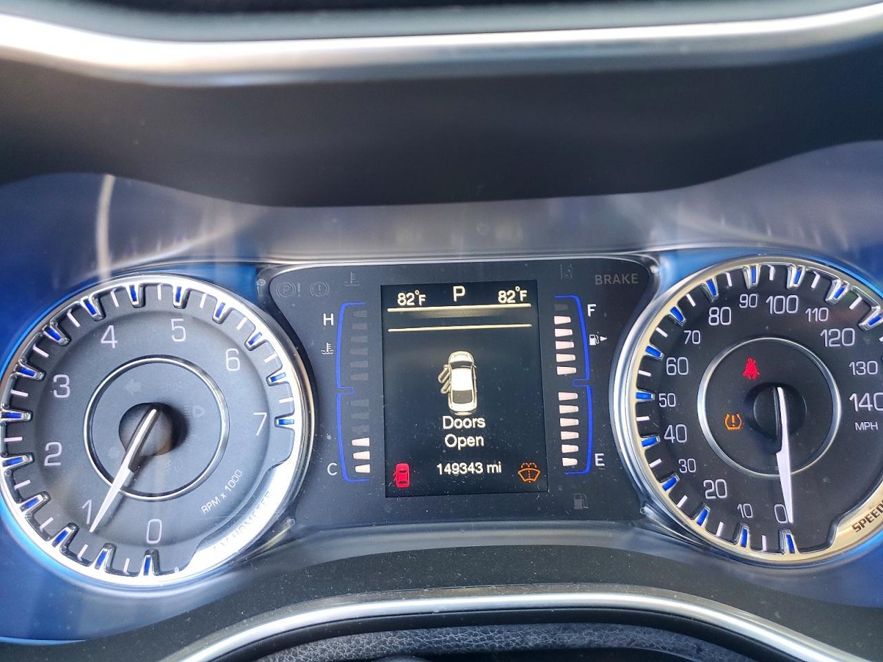 2016 Chrysler 200 Limited - zdjęcie 9