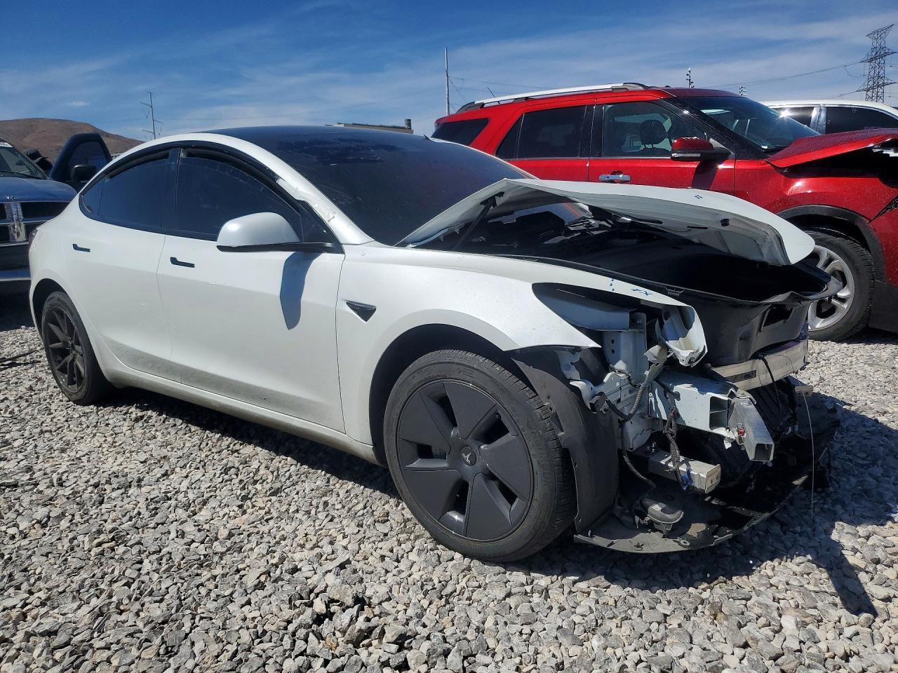 2023 Tesla Model 3 - zdjęcie 4