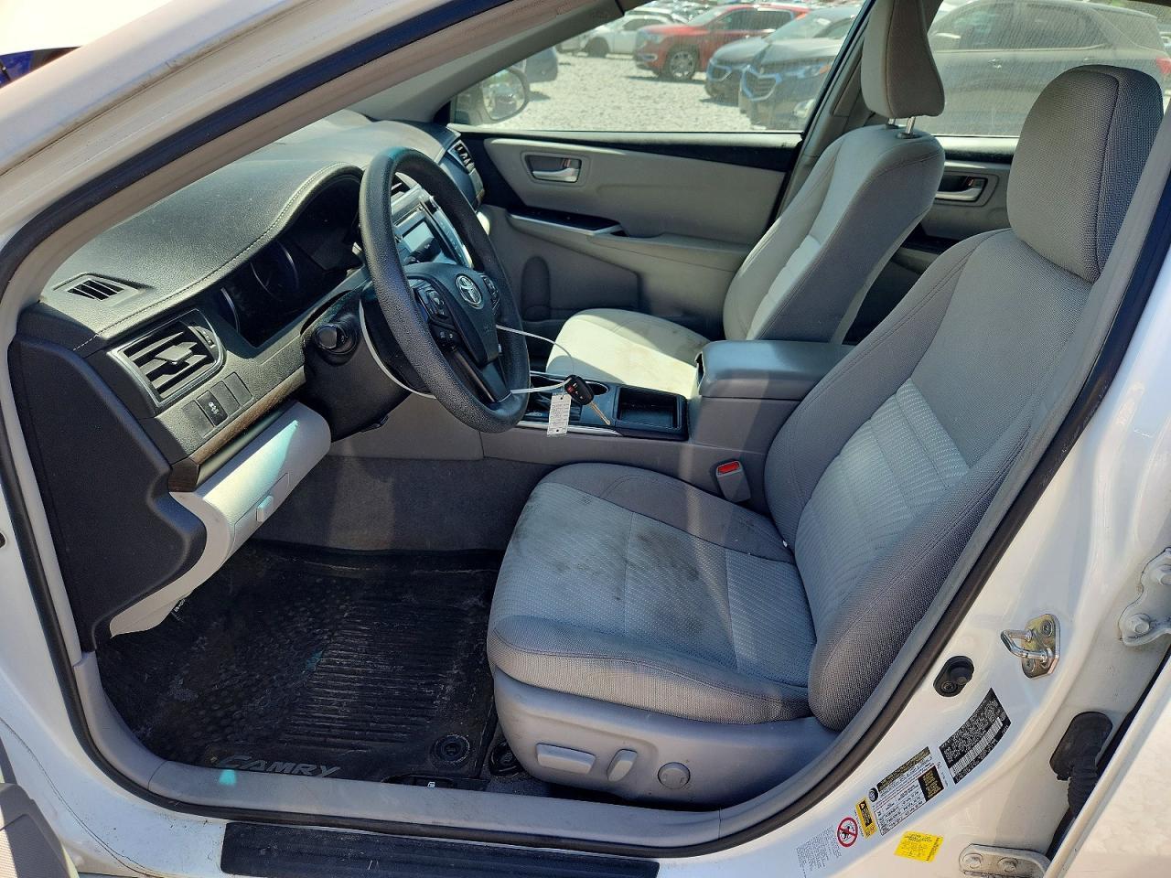 2017 Toyota Camry Le - zdjęcie 7