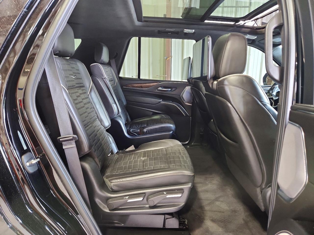 2022 Cadillac Escalade Sport Platinum - zdjęcie 11