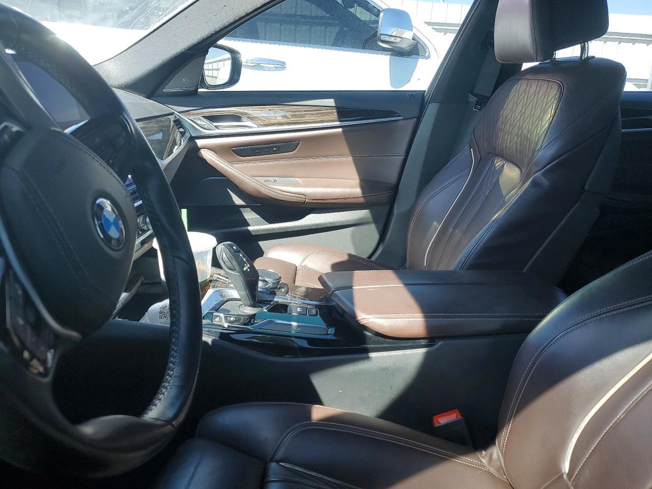 2019 BMW 530 I - zdjęcie 7
