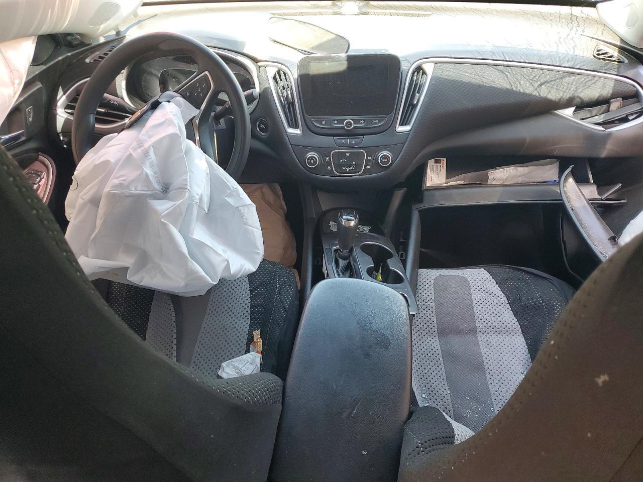 2020 Chevrolet Malibu Ls - zdjęcie 8