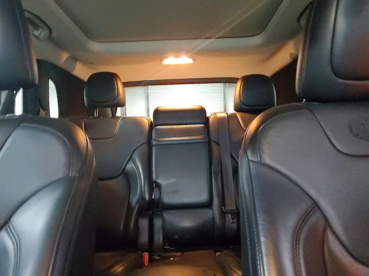 2017 Jeep Cherokee Overland - zdjęcie 10