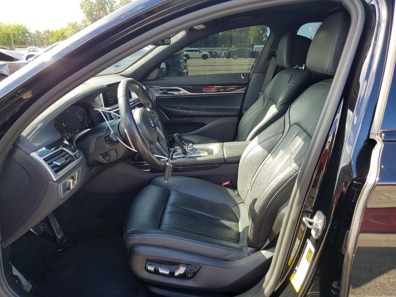 2021 BMW 740 I - zdjęcie 7