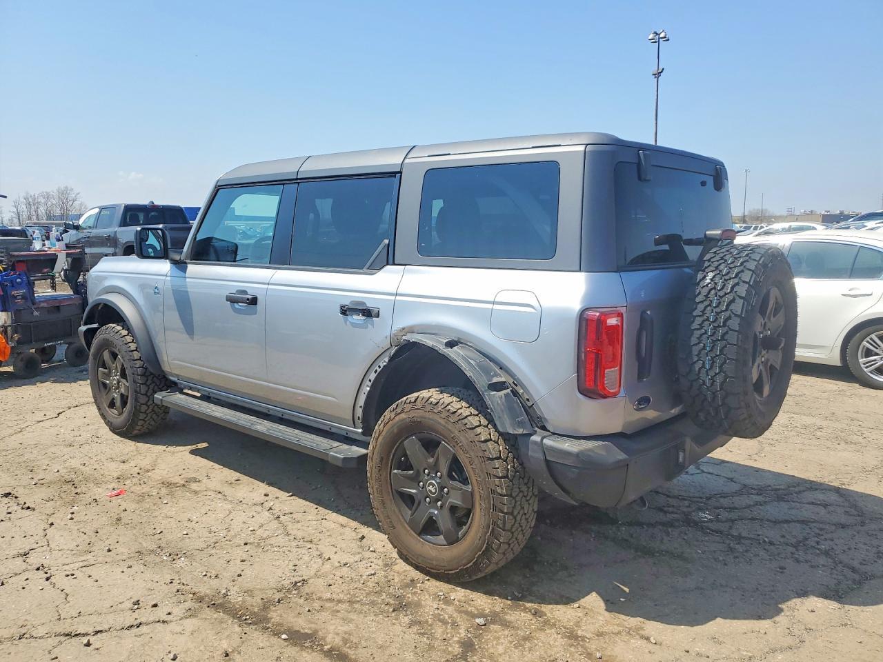 2024 Ford Bronco Black Diamond - zdjęcie 2