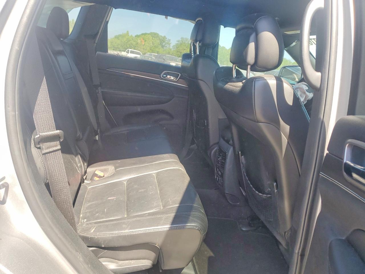 2018 Jeep Grand Cherokee Limited - zdjęcie 11