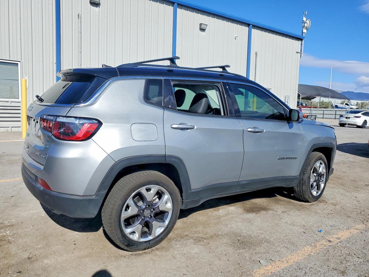 2021 Jeep Compass Limited - zdjęcie 3