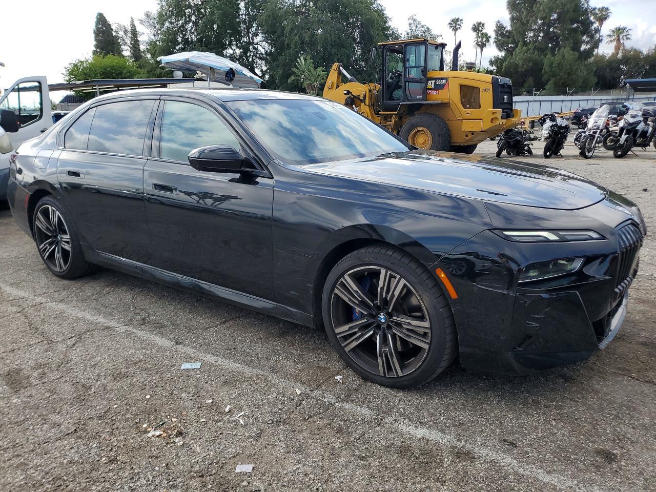 2023 BMW 740 I - zdjęcie 4