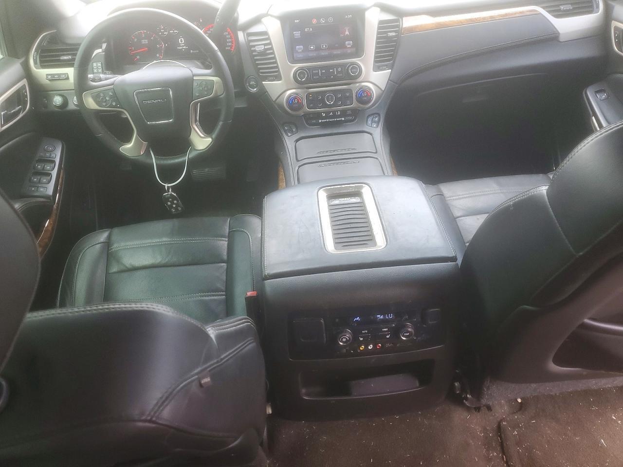 2015 GMC Yukon Denali - zdjęcie 8
